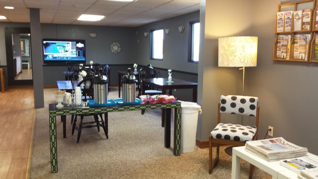 Select Inn Minot Luaran gambar